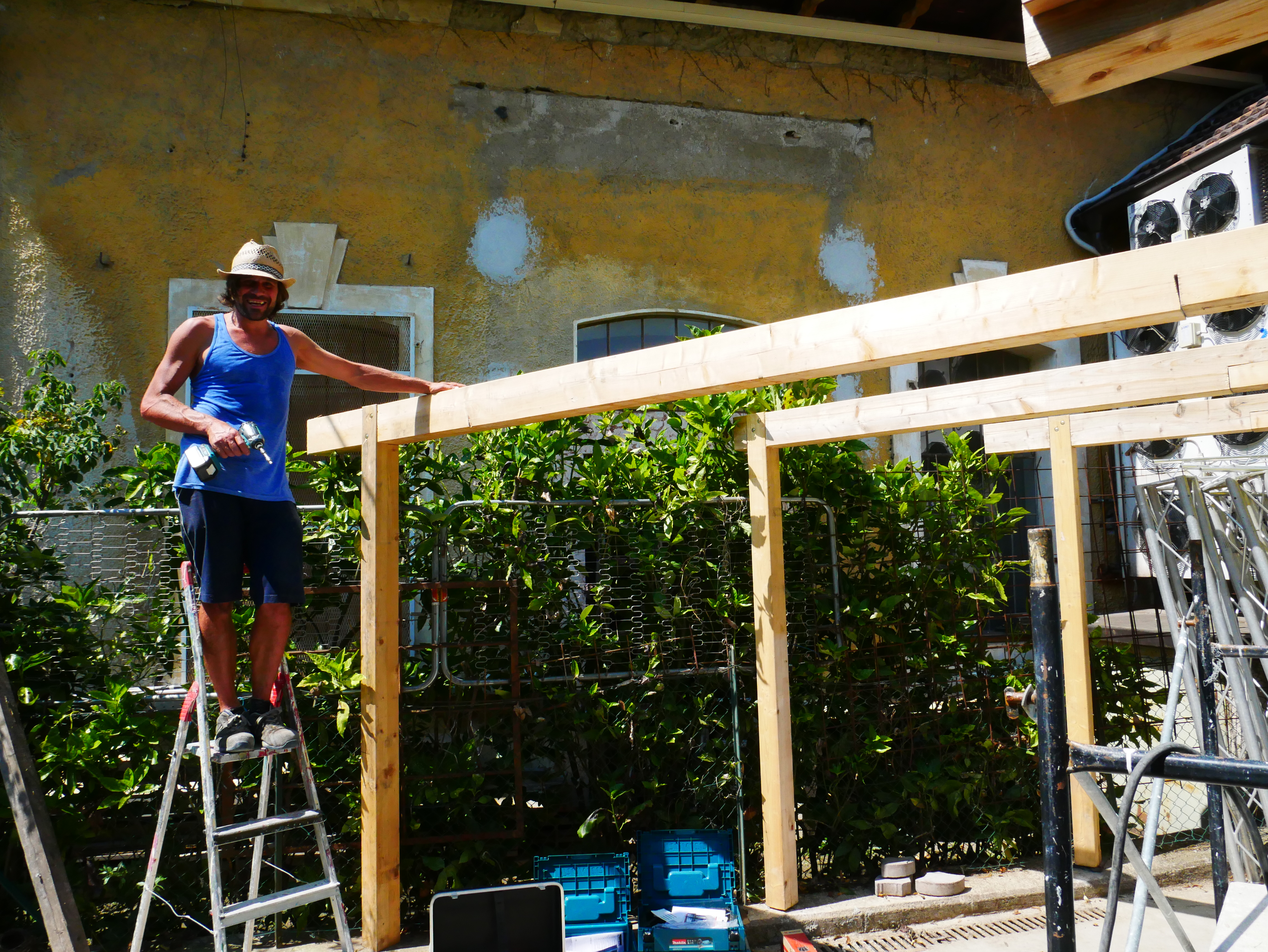 Bau neue Werkstatt - Costruzione nuova officina - Jugendzentrum Jungle Meran - Centro giovani Jungle Merano