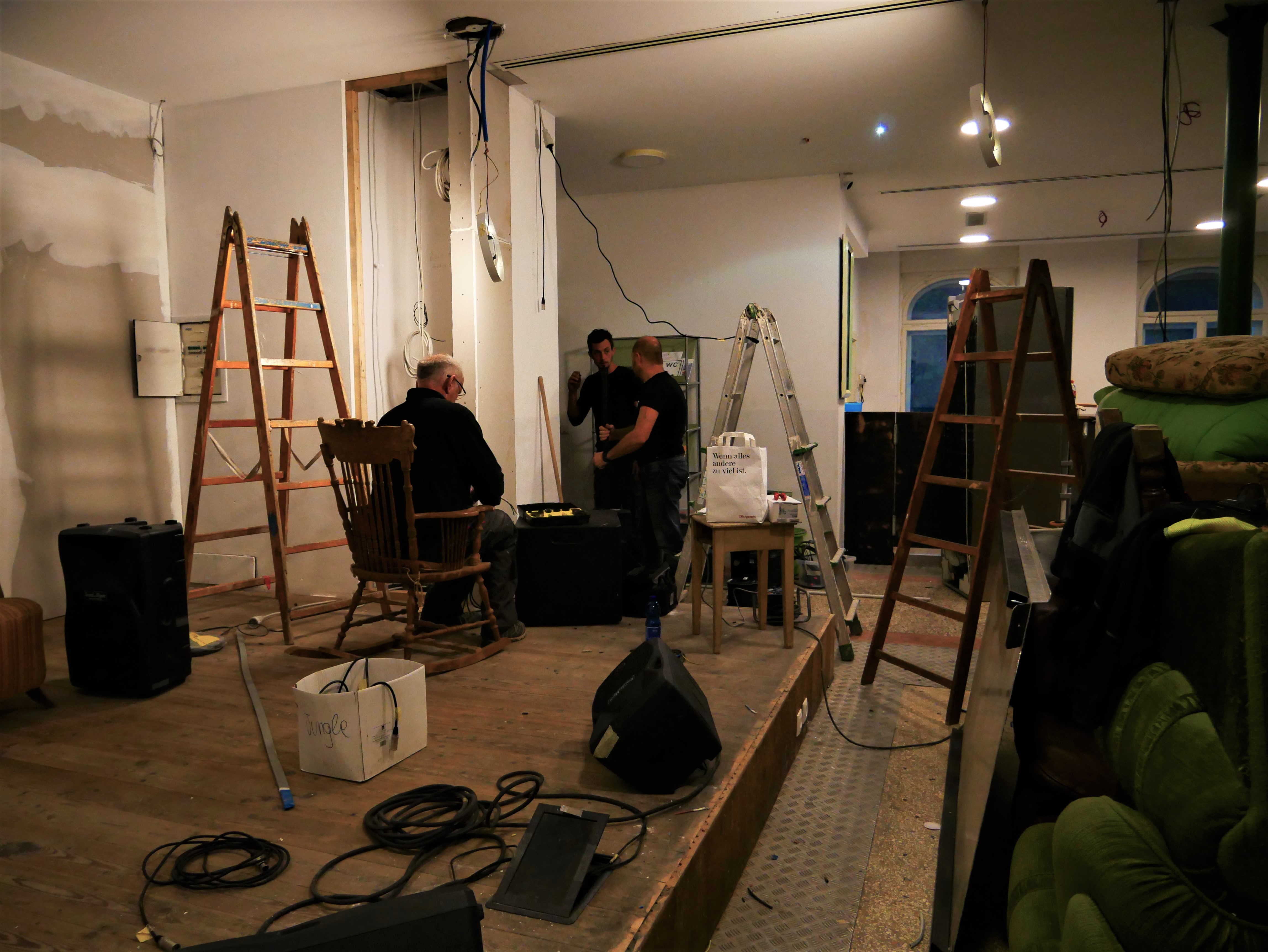 Soundtechnik für die Innenbühne - Cablaggio per il palco interno - Jugendzentrum Jungle Meran - Centro giovani Jungle Merano