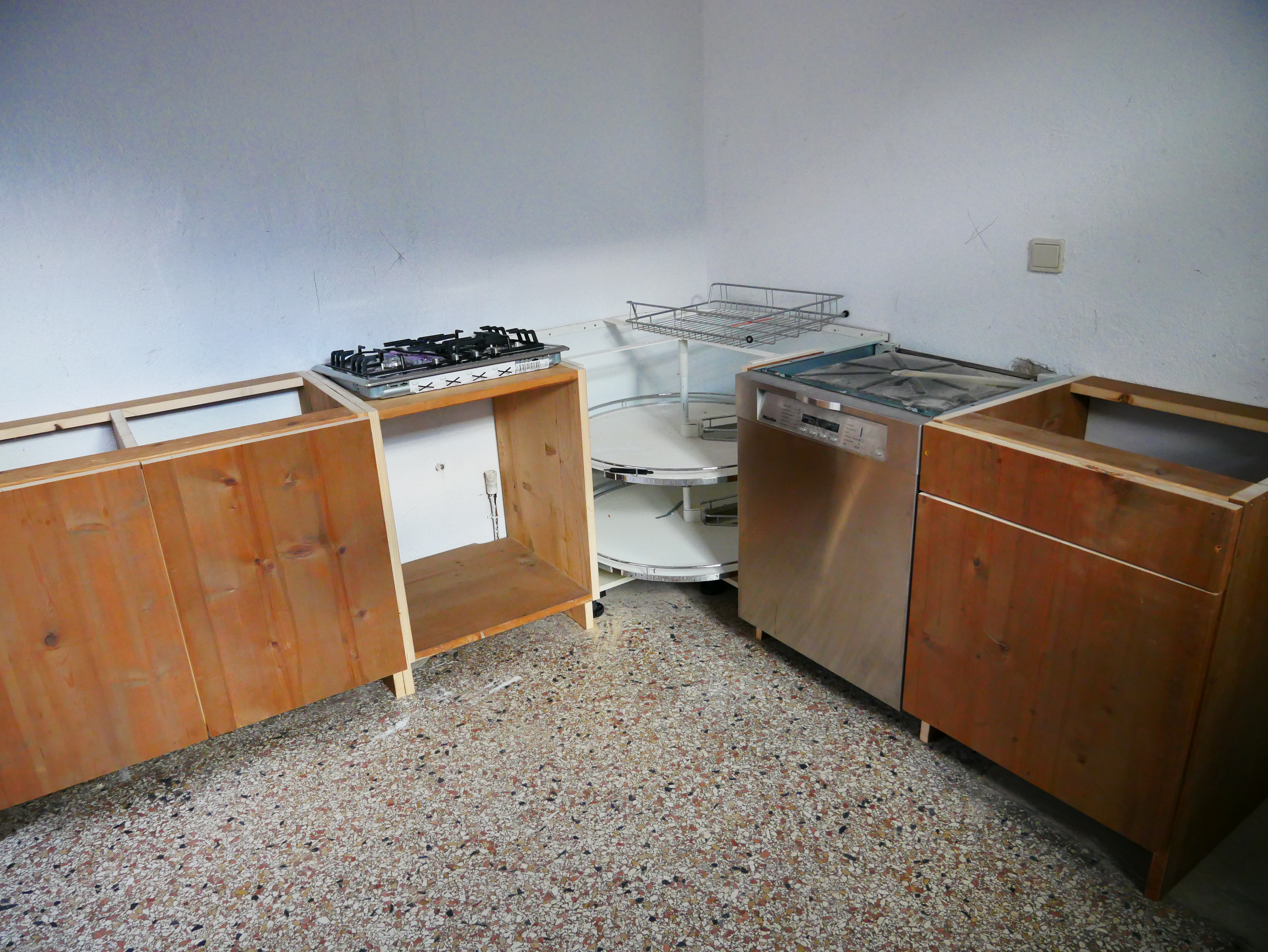 Bau der neuen Küche - Costruzione nuova cucina - Jugendzentrum Jungle Meran - Centro giovani Jungle Merano