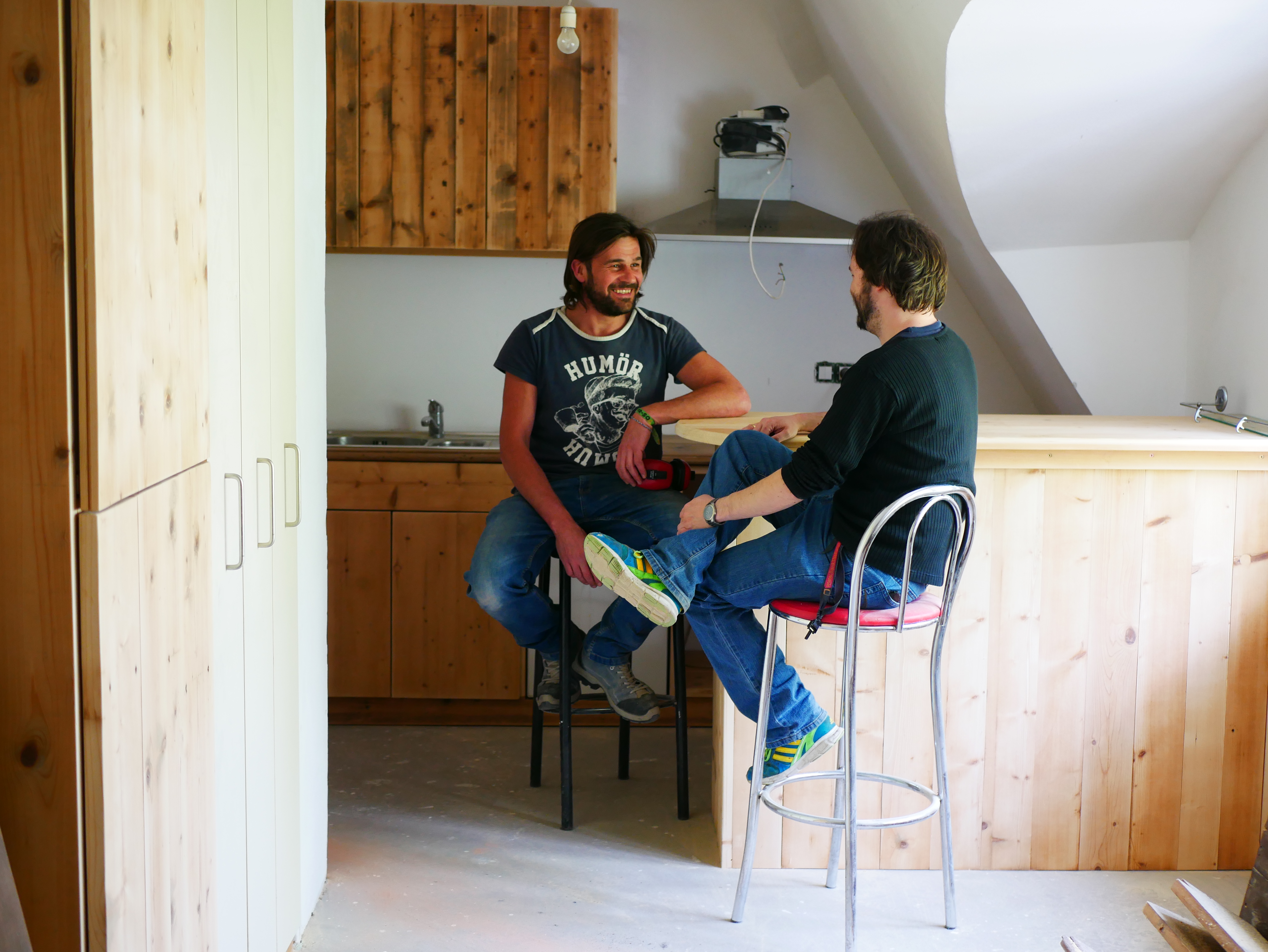 Holzküche im 2. Stock - Cucina in legno al 2. piano - Jugendzentrum Jungle Meran - Centro giovani Jungle Merano
